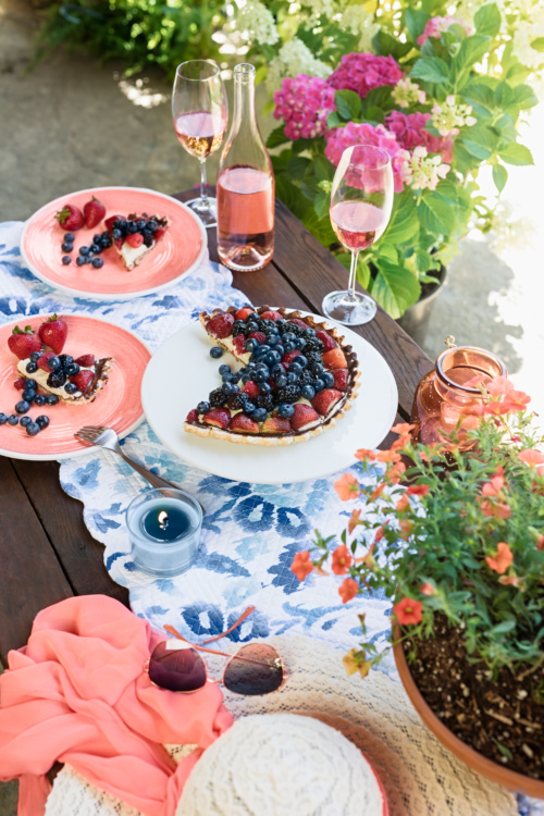 Summertime Entertaining with Rose Wine and Fruit Tart on the Patio